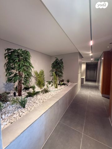 דירה, שדרות מנחם בגין, גבעת אולגה, חדרה