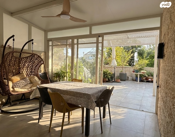 דירת גן, שושן צחור, הפרחים, מודיעין מכבים רעות