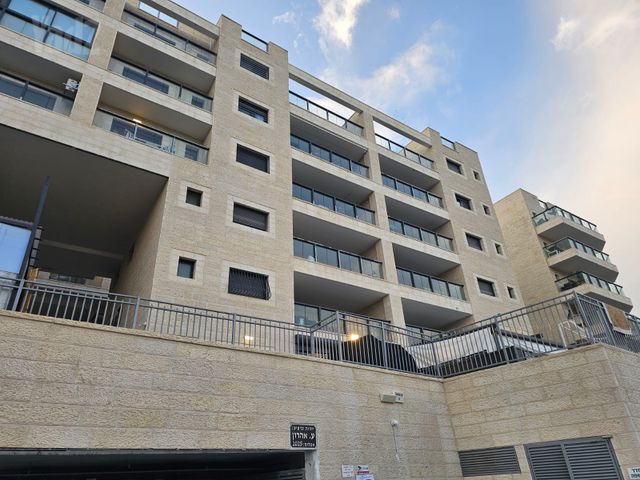 דירה למכירה בירושלים (תיווך) — 2