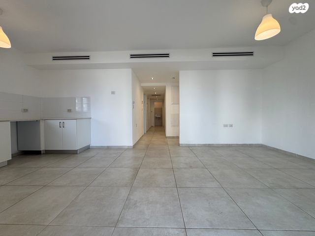 דירה, גבעת אולגה, חדרה