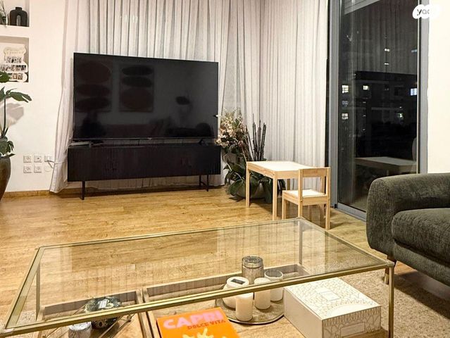 דירה, נווה גן, רמת השרון