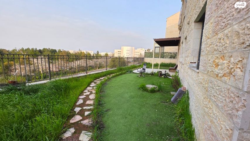 נווה שאנן 18