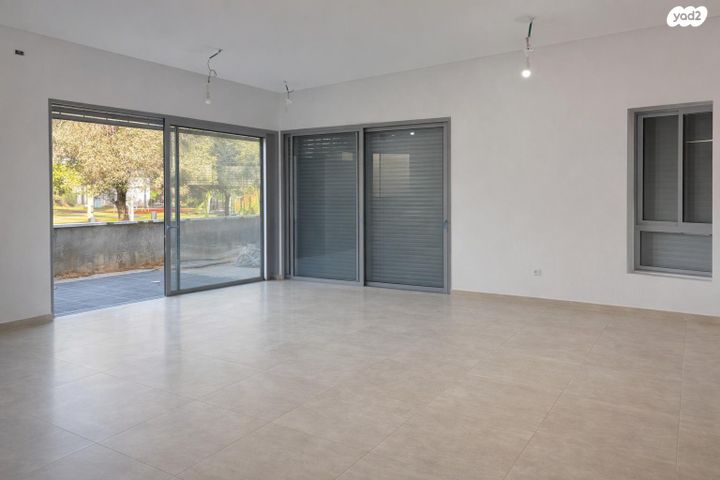 מתחם 19 - 20 (מתחם הפרחים)