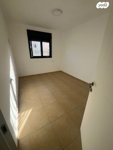 דירה, דרך דגניה 46, קרית השרון, נתניה