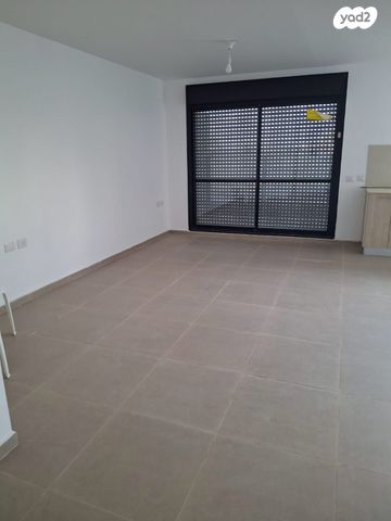 דירה, רבי חנינא, בית שמש