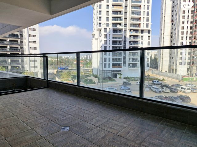 דירה, יונה וולך, גרין פארק החדשה, הוד השרון