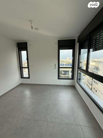 דירה, הר מירון, נווה ישראל, הרצליה