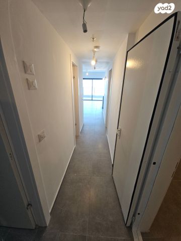 דירה, אמנון ליפקין שחק 3, נתניה