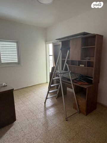 דירה, בנימין זאב באכר, תל חיים, תל אביב יפו