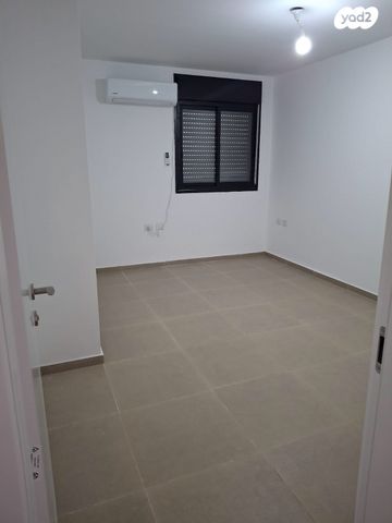 דירה, רבי חנינא, בית שמש