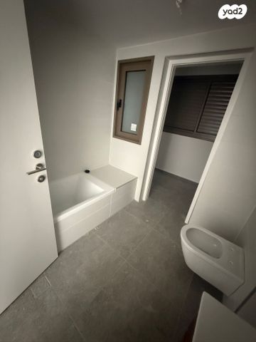 דירה, בורוכוב 3, צפון מערב מרכז העיר, נתניה