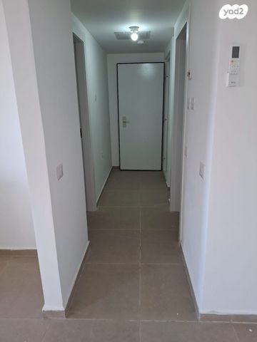 דירה, רבי חנינא, בית שמש