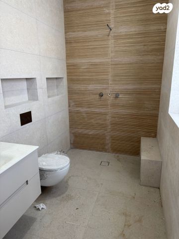 דו משפחתי, מתחם 19 - 20 (מתחם הפרחים), הוד השרון