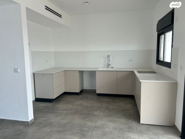 גג/ פנטהאוז, חולון