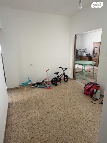 דירה, בנימין זאב באכר, תל חיים, תל אביב יפו