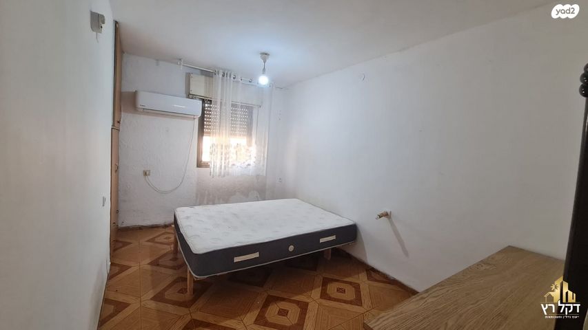 דירה, דב גרונר, עכו