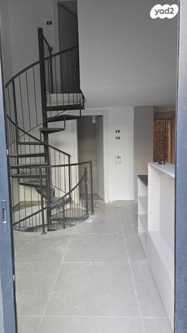 דירה, הרב יצחק ידידיה פרנקל, נווה שאנן, תל אביב יפו