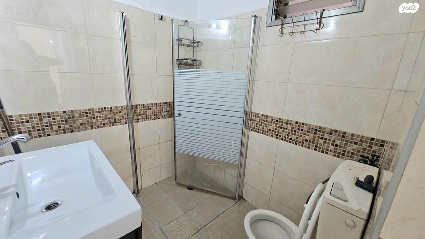 דירה, אלי כהן, עמידר, נהריה