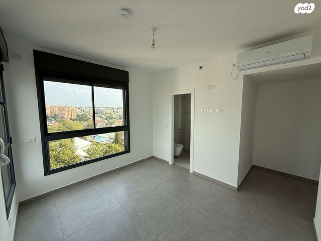 דירה, הר מירון, נווה ישראל, הרצליה