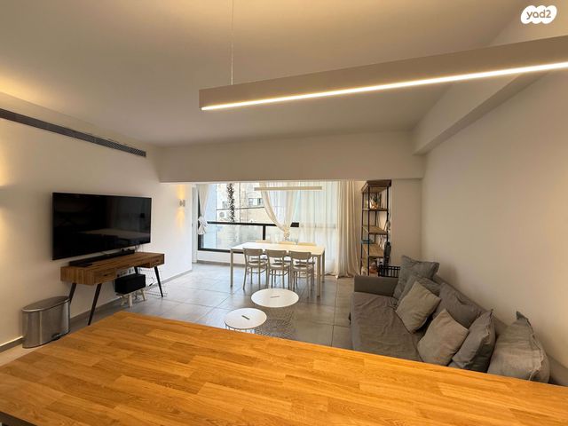 דירה, הירקון, כרם התימנים, תל אביב יפו