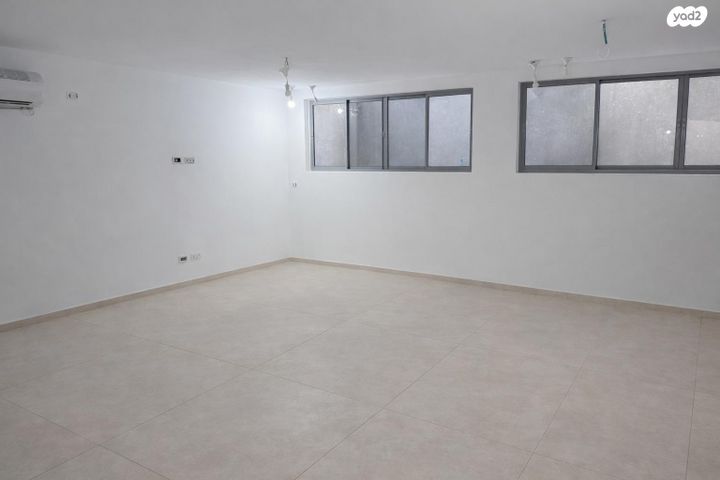 דו משפחתי, מתחם 19 - 20 (מתחם הפרחים), הוד השרון