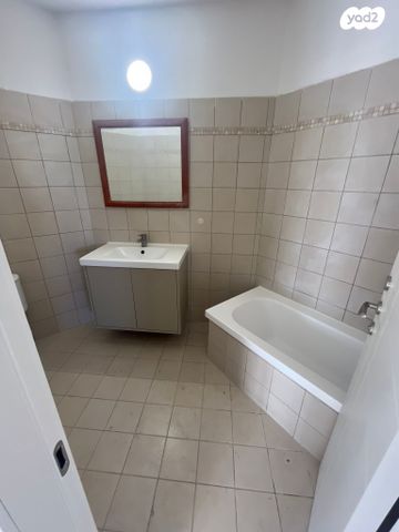 דירה, דרך דגניה 46, קרית השרון, נתניה