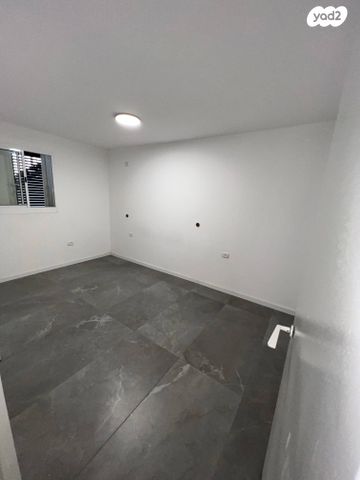 יחידת דיור, הכלניות, שדרות