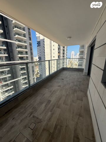 דירה, בורוכוב 3, צפון מערב מרכז העיר, נתניה