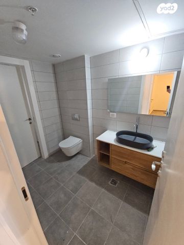 דירה, אמנון ליפקין שחק 3, נתניה