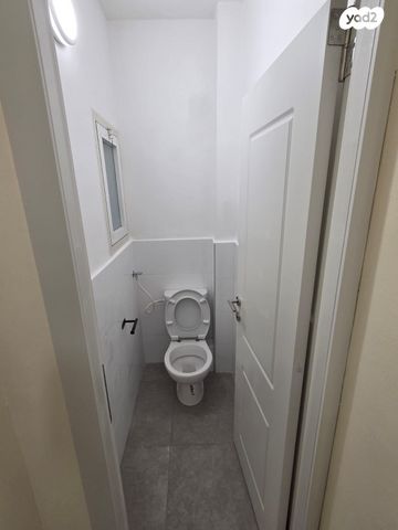 דירה, ששת הימים 25, רובע ד', אריאל