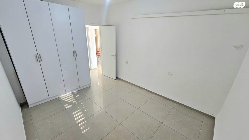 דירה, אלי כהן, עמידר, נהריה