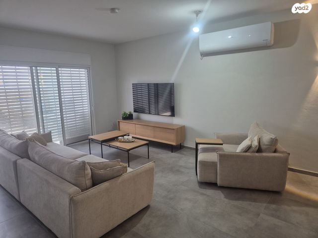 דירת גן, נוף הכנרת, צפת