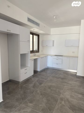 דירה, בורוכוב 3, צפון מערב מרכז העיר, נתניה