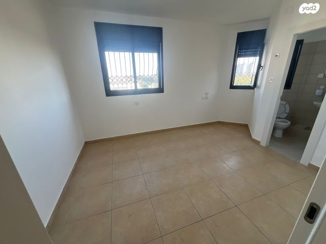 דירה, דרך דגניה 46, קרית השרון, נתניה