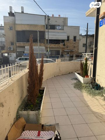 דירת גן, הפרטיזן היהודי, יד אליהו, תל אביב יפו