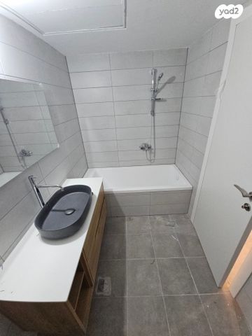 דירה, אמנון ליפקין שחק 3, נתניה