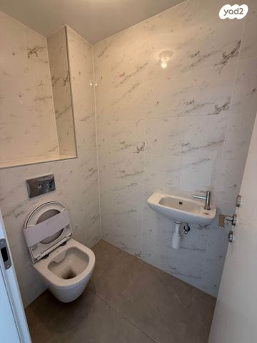 דירה, הר מירון, נווה ישראל, הרצליה