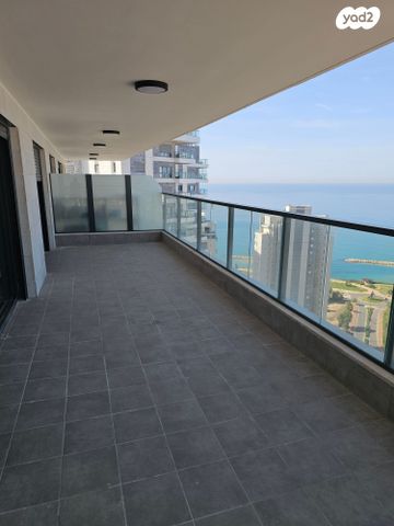 דירה, אמנון ליפקין שחק 3, נתניה