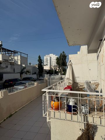 דירת גן, הפרטיזן היהודי, יד אליהו, תל אביב יפו