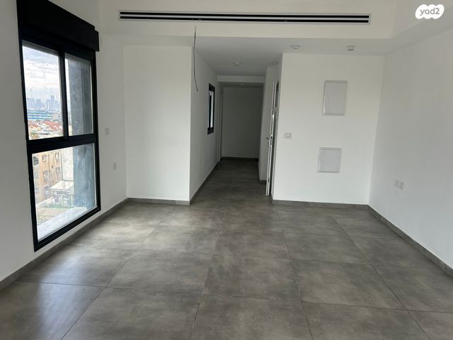 גג/ פנטהאוז, חולון