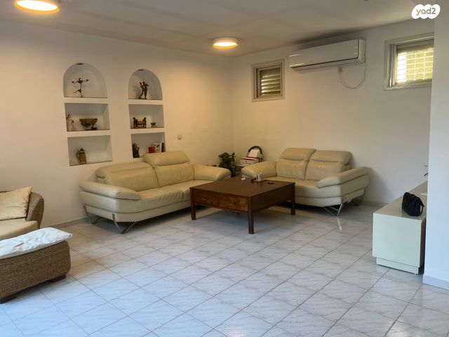 בית פרטי/ קוטג', רעננה