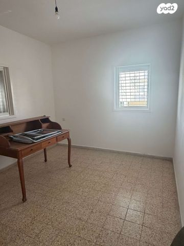 דירה, בנימין זאב באכר, תל חיים, תל אביב יפו