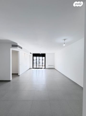 דירה, יצחק ארנסט נבנצל, ירושלים