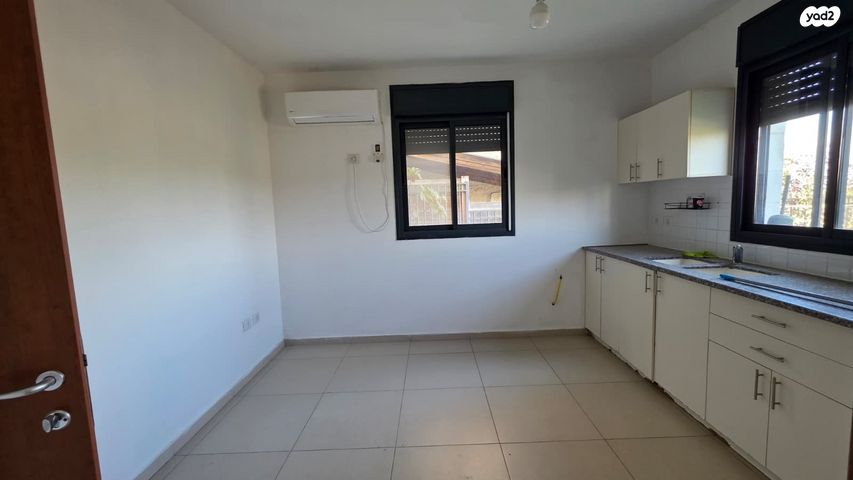 נווה שאנן 18