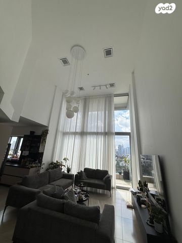 דירה, שדרות לוי אשכול 2, כוכב הצפון, תל אביב יפו