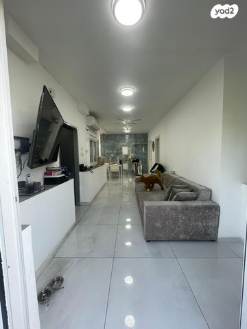 יחידת דיור, המגילה, ראשון לציון