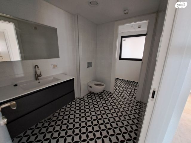 דירה, אמנון ליפקין שחק 3, נוף הטיילת, נתניה