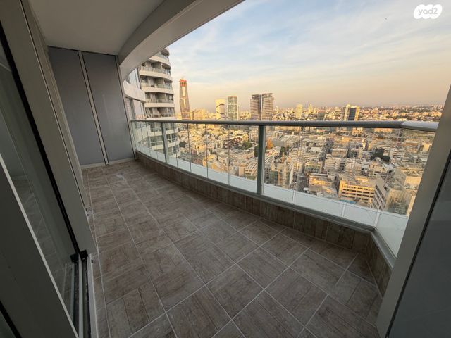 דירה, גרציאני יצחק, גני שרונה, קרית הממשלה, תל אביב יפו