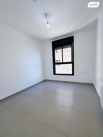 דירה, יצחק ארנסט נבנצל, ירושלים