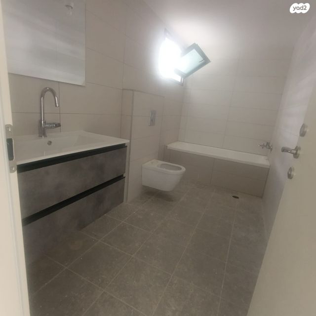 דירה, הרב ישראל גרוסמן, רמת אברהם, בית שמש